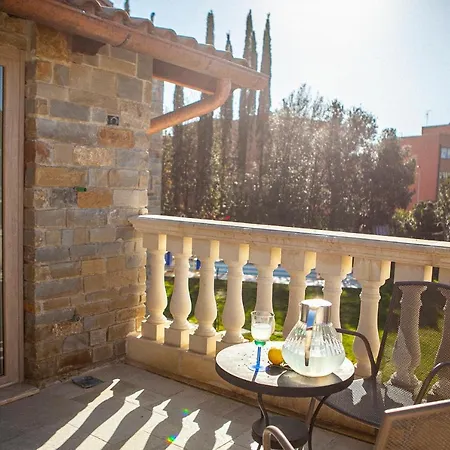 Apartment Da Ilaria Primo Piano Di Con Piscina E Parcheggio Grosseto