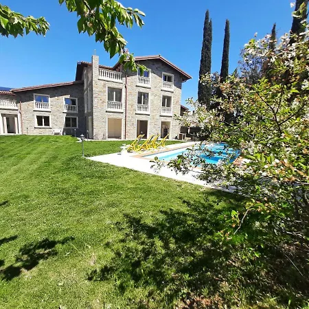 Apartment Da Ilaria Primo Piano Di Con Piscina E Parcheggio *