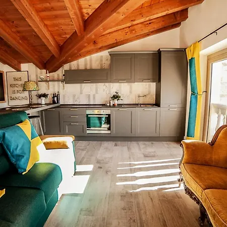 Da Ilaria Primo Piano Di Con Piscina E Parcheggio Apartment